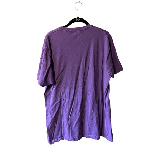 5/$25 Disney Snow White Poison Apple Tee Shirt - Picture 2 of 2